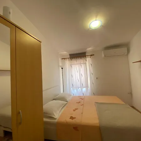Guest house Omera Pula